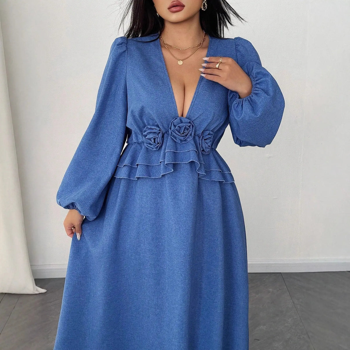 Fashionable V-Neck Floral Maxi Dress with Waist Cinching, Plus Size Women&