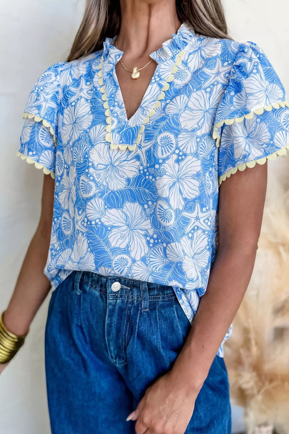 Scalloped Trim V Neck Short Sleeve Blouse 1
